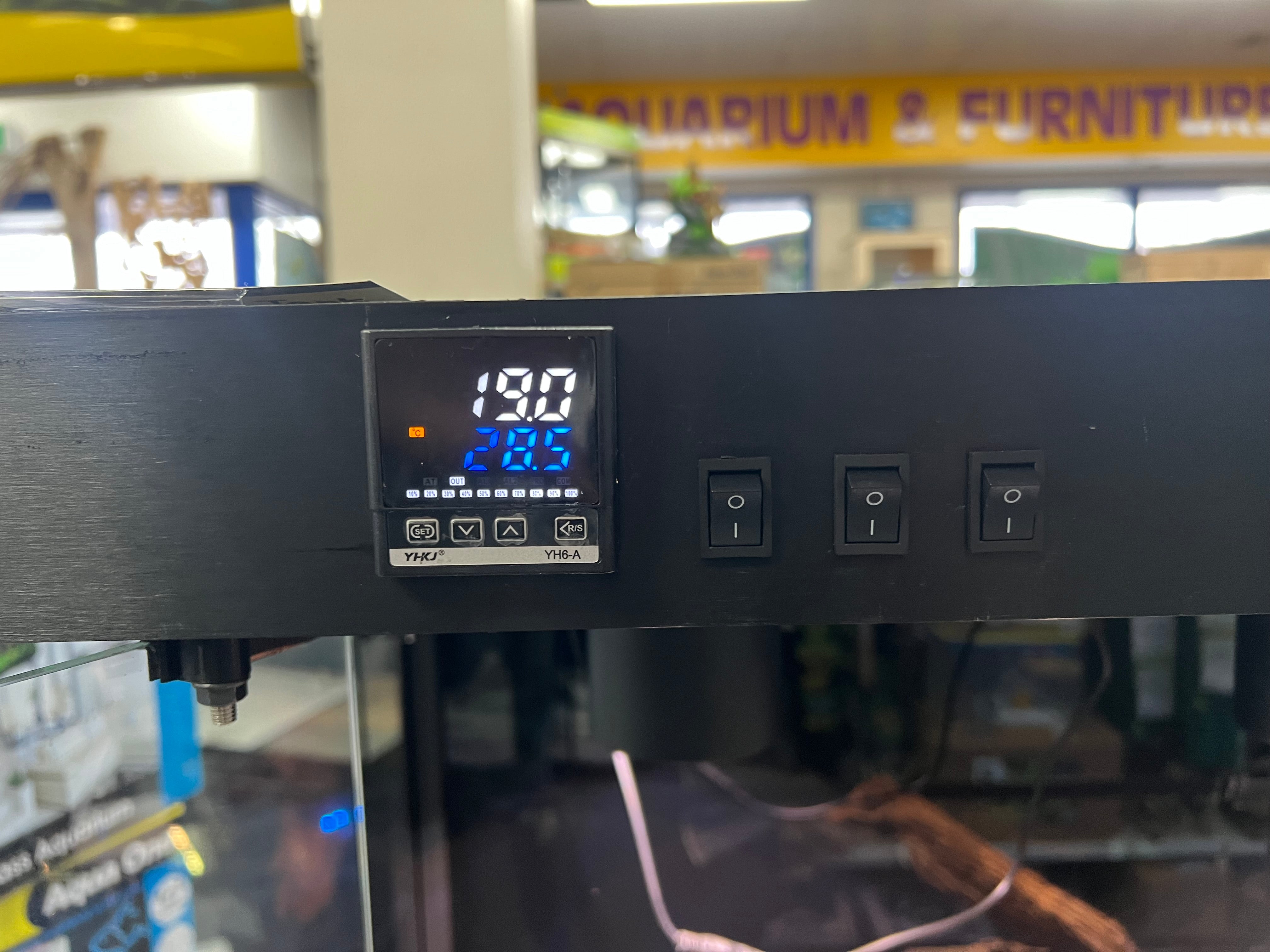 Degen Reptile Tank with Cabinet 2